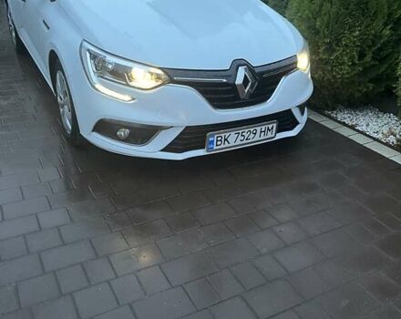 Белый Рено Меган, объемом двигателя 1.46 л и пробегом 195 тыс. км за 9500 $, фото 4 на Automoto.ua