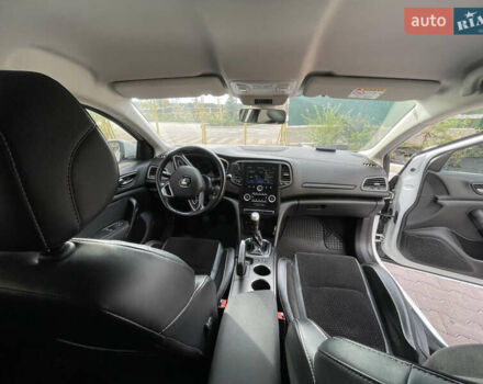 Білий Рено Меган, об'ємом двигуна 1.46 л та пробігом 226 тис. км за 11000 $, фото 6 на Automoto.ua