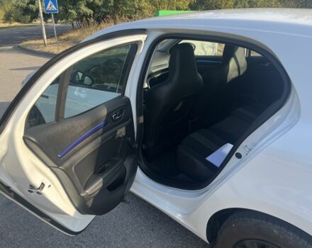 Белый Рено Меган, объемом двигателя 1.5 л и пробегом 242 тыс. км за 8500 $, фото 9 на Automoto.ua