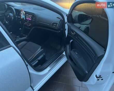 Белый Рено Меган, объемом двигателя 1.46 л и пробегом 195 тыс. км за 9500 $, фото 13 на Automoto.ua