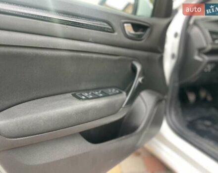 Білий Рено Меган, об'ємом двигуна 1.46 л та пробігом 247 тис. км за 10400 $, фото 14 на Automoto.ua