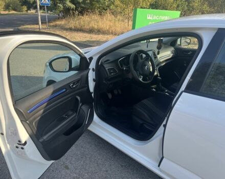 Белый Рено Меган, объемом двигателя 1.5 л и пробегом 242 тыс. км за 8500 $, фото 11 на Automoto.ua