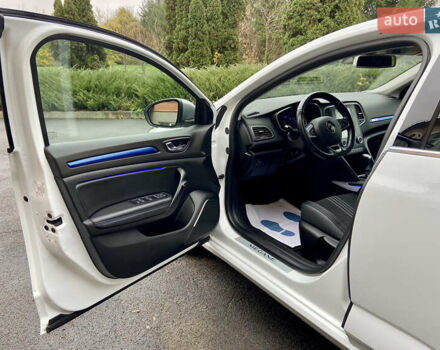 Белый Рено Меган, объемом двигателя 1.5 л и пробегом 151 тыс. км за 15650 $, фото 38 на Automoto.ua