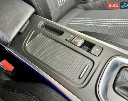 Белый Рено Меган, объемом двигателя 1.5 л и пробегом 151 тыс. км за 15650 $, фото 60 на Automoto.ua