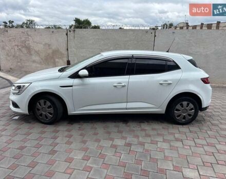 Белый Рено Меган, объемом двигателя 1.5 л и пробегом 221 тыс. км за 10790 $, фото 1 на Automoto.ua