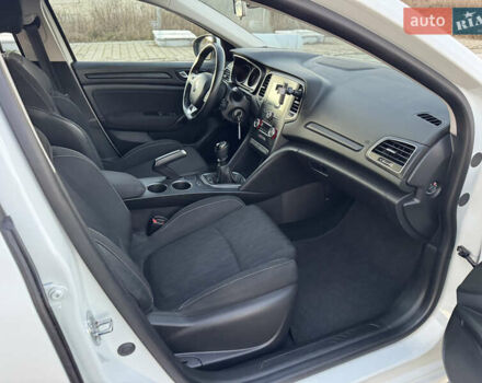 Белый Рено Меган, объемом двигателя 1.5 л и пробегом 214 тыс. км за 11999 $, фото 18 на Automoto.ua