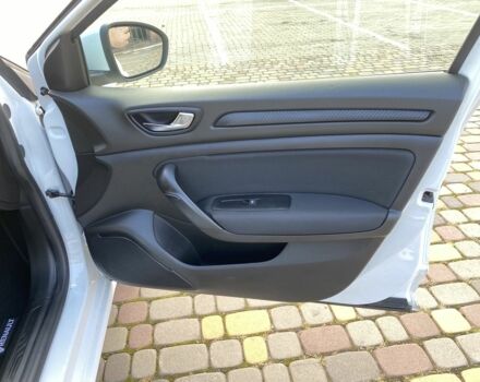 Белый Рено Меган, объемом двигателя 1.5 л и пробегом 207 тыс. км за 10850 $, фото 18 на Automoto.ua