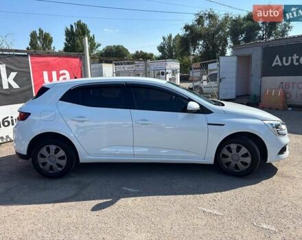 Білий Рено Меган, об'ємом двигуна 1.5 л та пробігом 221 тис. км за 10690 $, фото 5 на Automoto.ua