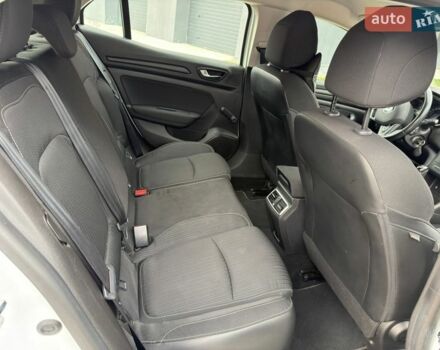 Білий Рено Меган, об'ємом двигуна 1.6 л та пробігом 189 тис. км за 10800 $, фото 16 на Automoto.ua