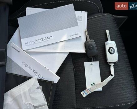 Белый Рено Меган, объемом двигателя 1.5 л и пробегом 259 тыс. км за 9600 $, фото 16 на Automoto.ua