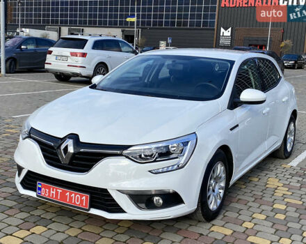 Белый Рено Меган, объемом двигателя 1.5 л и пробегом 207 тыс. км за 10850 $, фото 1 на Automoto.ua