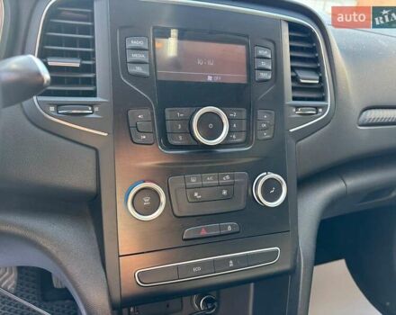 Білий Рено Меган, об'ємом двигуна 1.5 л та пробігом 221 тис. км за 10690 $, фото 19 на Automoto.ua