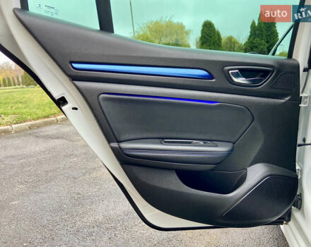 Белый Рено Меган, объемом двигателя 1.5 л и пробегом 151 тыс. км за 15650 $, фото 46 на Automoto.ua