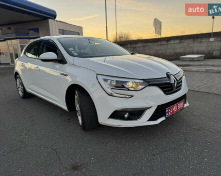 Белый Рено Меган, объемом двигателя 1.5 л и пробегом 214 тыс. км за 11999 $, фото 6 на Automoto.ua