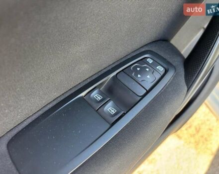 Білий Рено Меган, об'ємом двигуна 1.5 л та пробігом 221 тис. км за 10690 $, фото 17 на Automoto.ua