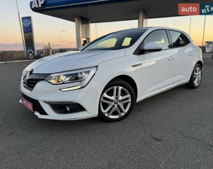 Белый Рено Меган, объемом двигателя 1.5 л и пробегом 214 тыс. км за 11999 $, фото 3 на Automoto.ua