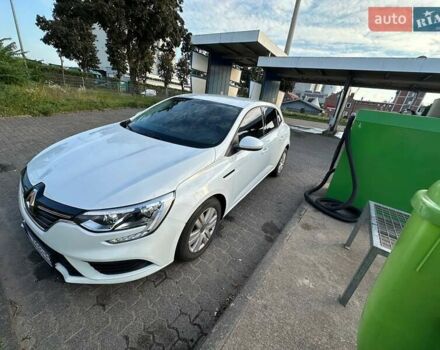 Белый Рено Меган, объемом двигателя 1.46 л и пробегом 180 тыс. км за 10900 $, фото 1 на Automoto.ua