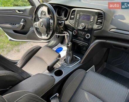 Белый Рено Меган, объемом двигателя 1.5 л и пробегом 259 тыс. км за 9700 $, фото 18 на Automoto.ua