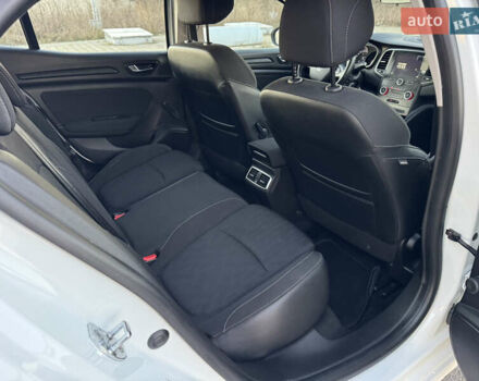 Белый Рено Меган, объемом двигателя 1.5 л и пробегом 214 тыс. км за 11999 $, фото 13 на Automoto.ua