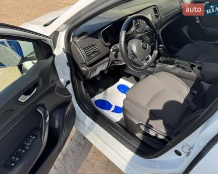 Белый Рено Меган, объемом двигателя 1.5 л и пробегом 259 тыс. км за 9600 $, фото 8 на Automoto.ua