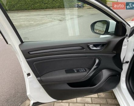 Білий Рено Меган, об'ємом двигуна 1.5 л та пробігом 207 тис. км за 11450 $, фото 9 на Automoto.ua