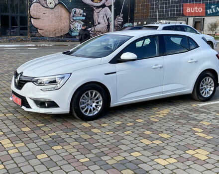 Белый Рено Меган, объемом двигателя 1.5 л и пробегом 207 тыс. км за 10850 $, фото 2 на Automoto.ua