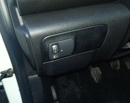 Білий Рено Меган, об'ємом двигуна 1.5 л та пробігом 241 тис. км за 11500 $, фото 19 на Automoto.ua