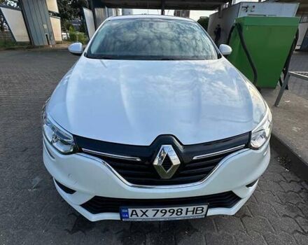 Белый Рено Меган, объемом двигателя 1.46 л и пробегом 180 тыс. км за 10900 $, фото 5 на Automoto.ua