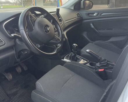 Белый Рено Меган, объемом двигателя 1.46 л и пробегом 224 тыс. км за 9500 $, фото 5 на Automoto.ua