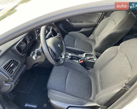 Белый Рено Меган, объемом двигателя 1.5 л и пробегом 207 тыс. км за 10850 $, фото 11 на Automoto.ua