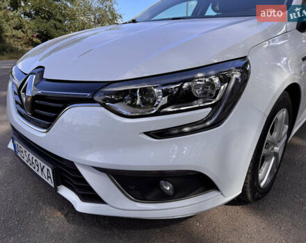 Белый Рено Меган, объемом двигателя 1.46 л и пробегом 139 тыс. км за 13900 $, фото 63 на Automoto.ua