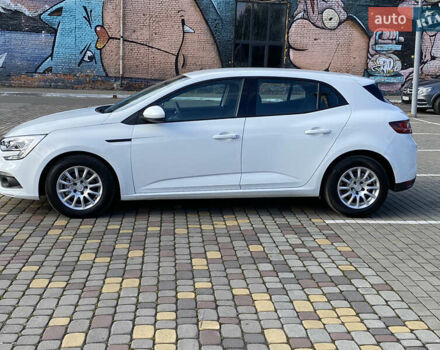 Белый Рено Меган, объемом двигателя 1.5 л и пробегом 207 тыс. км за 10850 $, фото 3 на Automoto.ua