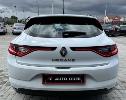 Белый Рено Меган, объемом двигателя 1.5 л и пробегом 160 тыс. км за 10800 $, фото 4 на Automoto.ua