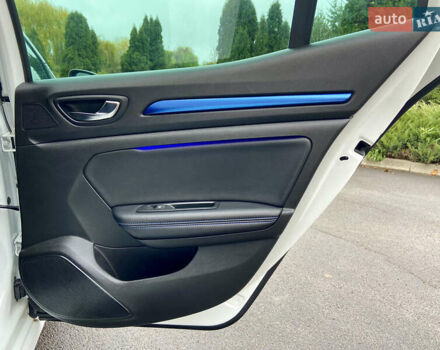 Белый Рено Меган, объемом двигателя 1.5 л и пробегом 151 тыс. км за 15650 $, фото 49 на Automoto.ua