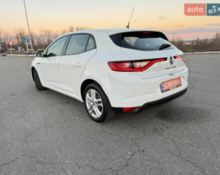 Белый Рено Меган, объемом двигателя 1.5 л и пробегом 214 тыс. км за 11999 $, фото 10 на Automoto.ua