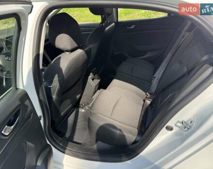 Белый Рено Меган, объемом двигателя 1.5 л и пробегом 259 тыс. км за 9600 $, фото 16 на Automoto.ua