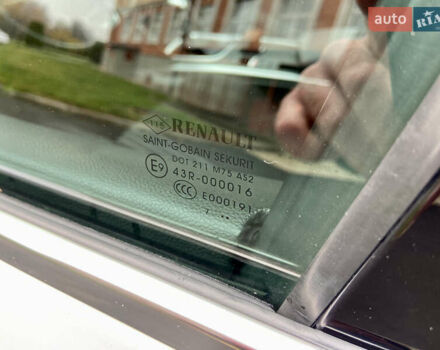 Белый Рено Меган, объемом двигателя 1.5 л и пробегом 151 тыс. км за 15650 $, фото 35 на Automoto.ua