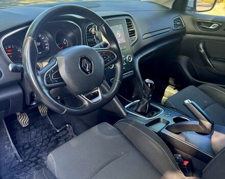 Белый Рено Меган, объемом двигателя 1.5 л и пробегом 253 тыс. км за 12500 $, фото 6 на Automoto.ua