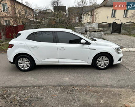 Белый Рено Меган, объемом двигателя 1.46 л и пробегом 82 тыс. км за 14500 $, фото 3 на Automoto.ua