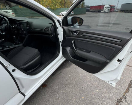 Белый Рено Меган, объемом двигателя 1.46 л и пробегом 257 тыс. км за 10500 $, фото 17 на Automoto.ua