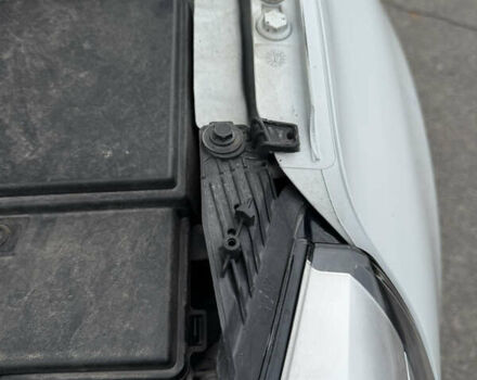 Белый Рено Меган, объемом двигателя 1.46 л и пробегом 257 тыс. км за 10500 $, фото 42 на Automoto.ua