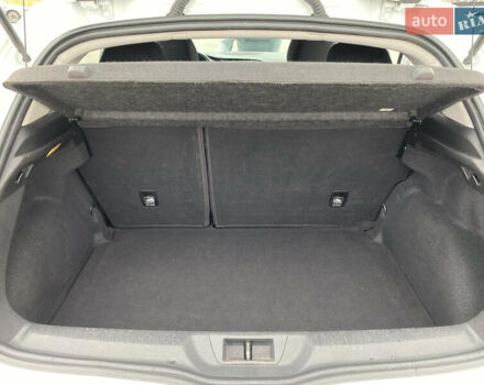 Белый Рено Меган, объемом двигателя 1.46 л и пробегом 250 тыс. км за 9600 $, фото 8 на Automoto.ua