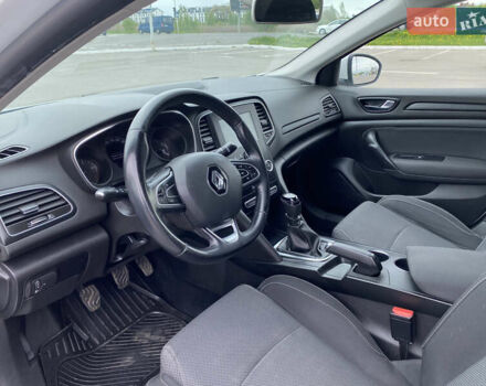 Белый Рено Меган, объемом двигателя 1.46 л и пробегом 250 тыс. км за 9600 $, фото 4 на Automoto.ua