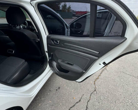 Белый Рено Меган, объемом двигателя 1.46 л и пробегом 257 тыс. км за 10500 $, фото 15 на Automoto.ua