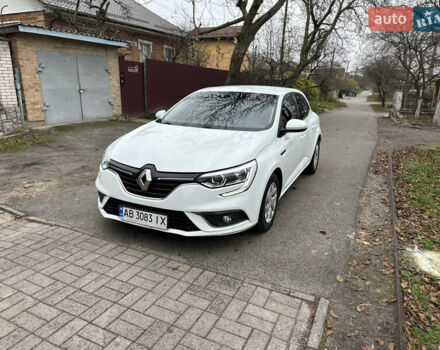 Белый Рено Меган, объемом двигателя 1.46 л и пробегом 82 тыс. км за 14500 $, фото 1 на Automoto.ua