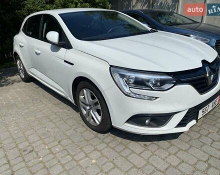 Белый Рено Меган, объемом двигателя 1.46 л и пробегом 200 тыс. км за 10680 $, фото 3 на Automoto.ua