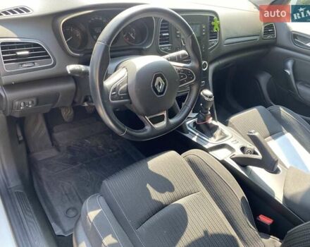 Белый Рено Меган, объемом двигателя 1.46 л и пробегом 200 тыс. км за 10680 $, фото 10 на Automoto.ua