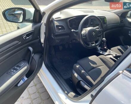 Белый Рено Меган, объемом двигателя 1.46 л и пробегом 200 тыс. км за 10680 $, фото 9 на Automoto.ua