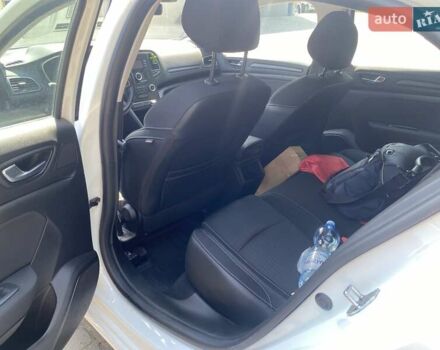 Белый Рено Меган, объемом двигателя 1.46 л и пробегом 200 тыс. км за 10680 $, фото 12 на Automoto.ua