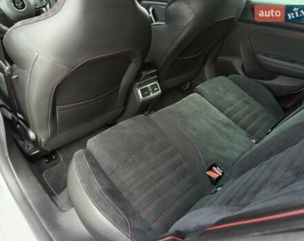 Рено Меган 2019 в Мукачеве на Automoto.ua Белый Рено Меган, объемом двигателя 1.8 л и пробегом 93 тыс. км за 32900 $, фото 22 на Automoto.ua